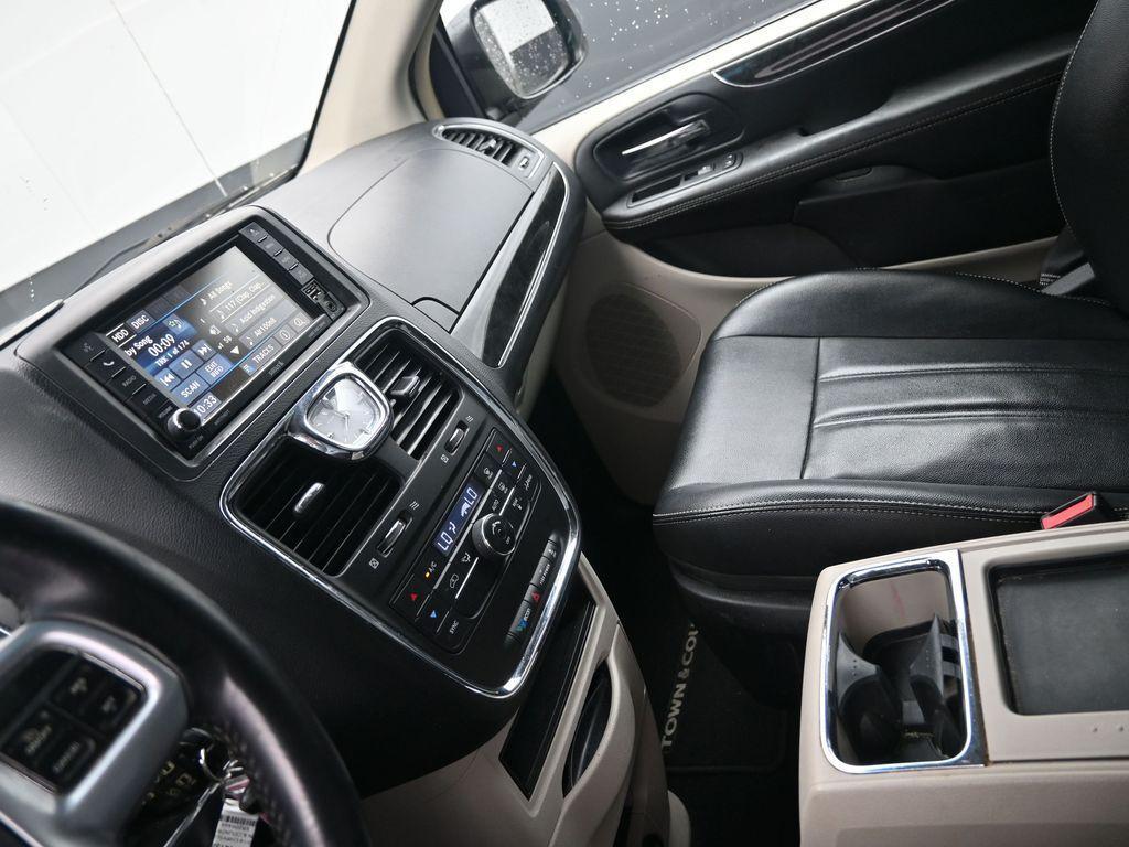 used 2014 Chrysler Town & Country car, priced at $5,790