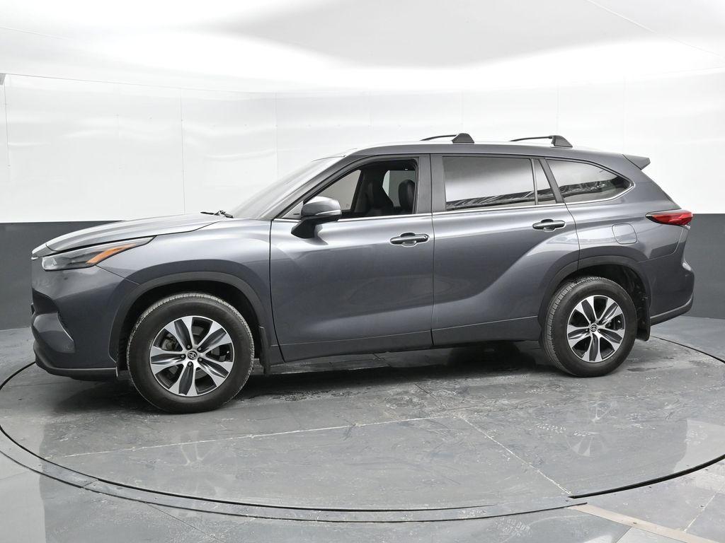 used 2023 Toyota Highlander car, priced at $37,826