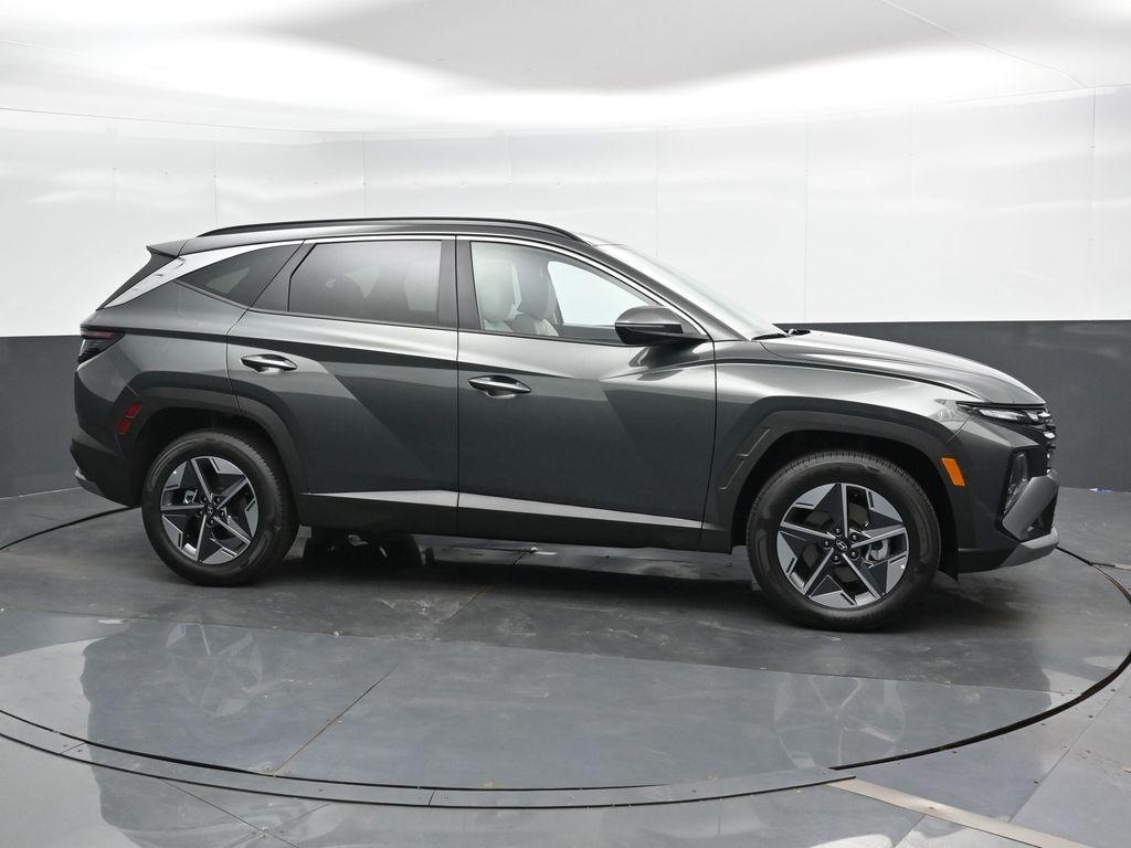 new 2025 Hyundai TUCSON Hybrid car, priced at $38,510