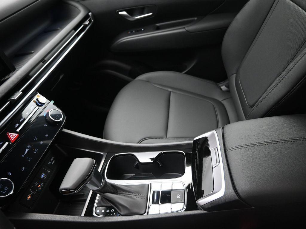 new 2025 Hyundai Tucson car, priced at $30,994