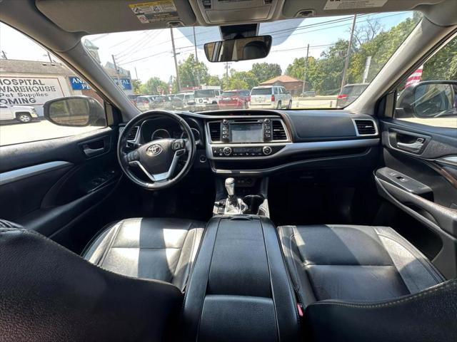 used 2018 Toyota Highlander car, priced at $17,495