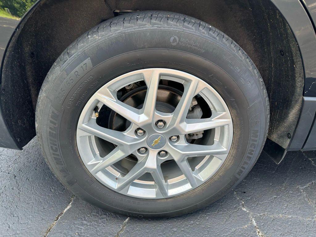 used 2022 Chevrolet Equinox car, priced at $18,495