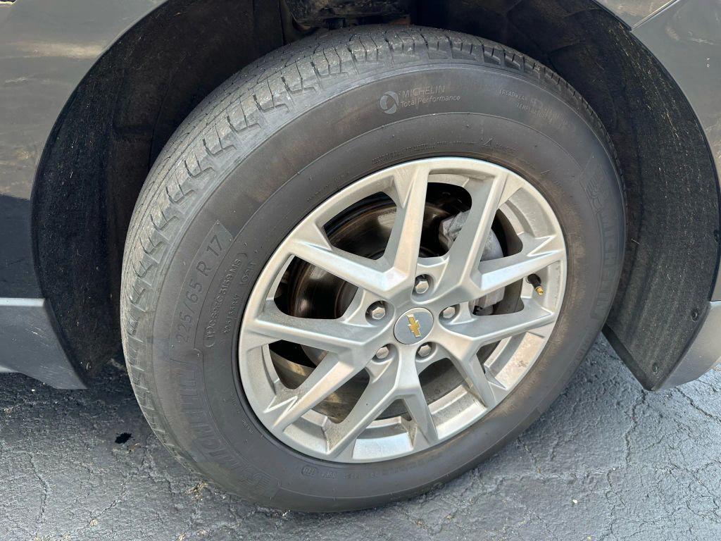 used 2022 Chevrolet Equinox car, priced at $18,495