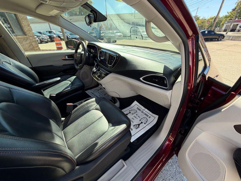 used 2017 Chrysler Pacifica car, priced at $12,995