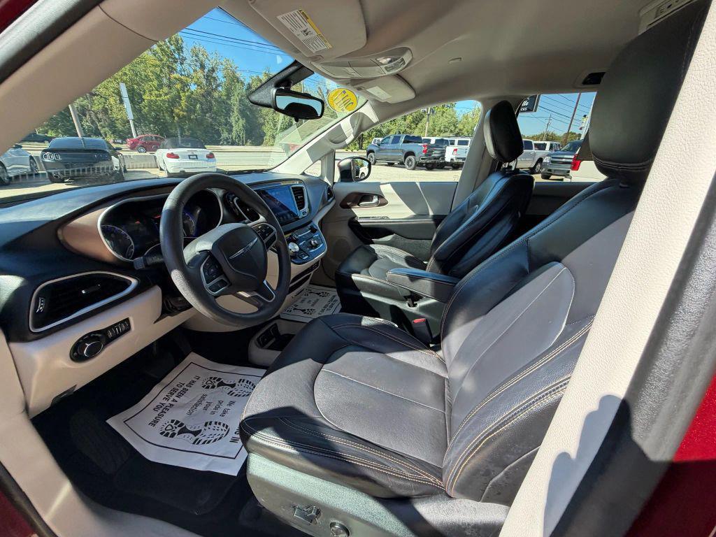 used 2017 Chrysler Pacifica car, priced at $12,995