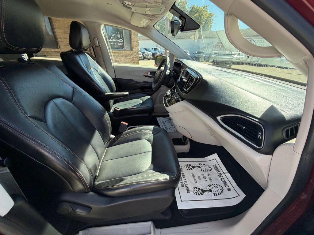 used 2017 Chrysler Pacifica car, priced at $12,995