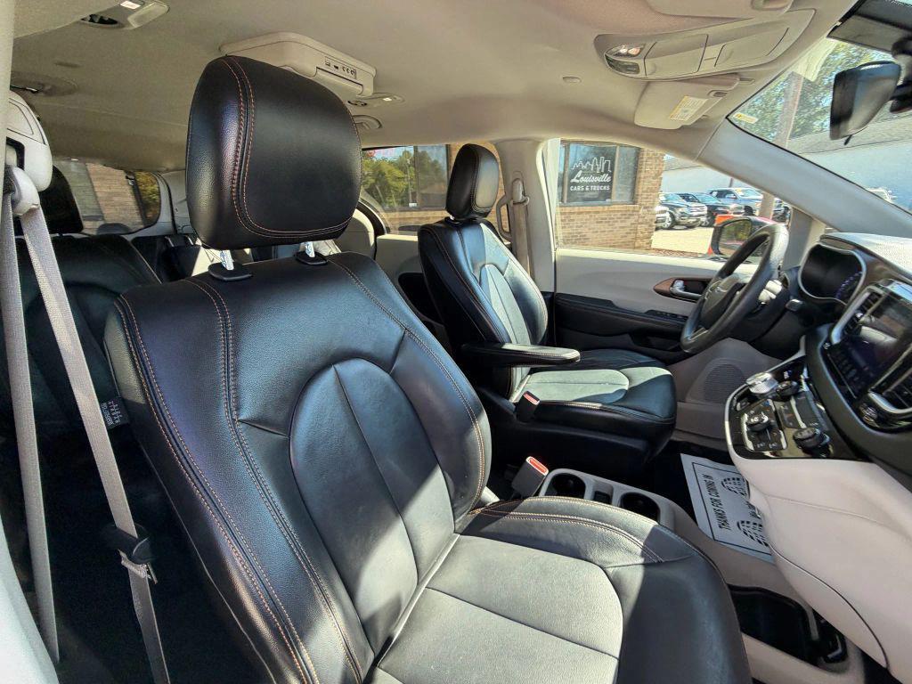 used 2017 Chrysler Pacifica car, priced at $12,995