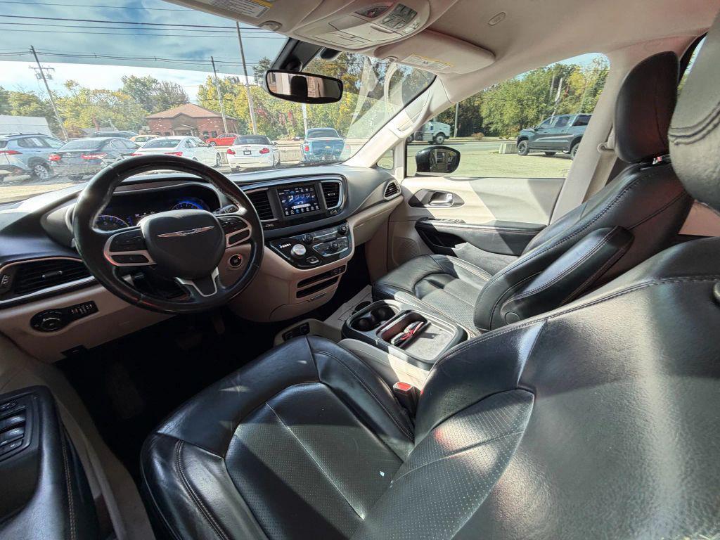 used 2020 Chrysler Pacifica car, priced at $15,211
