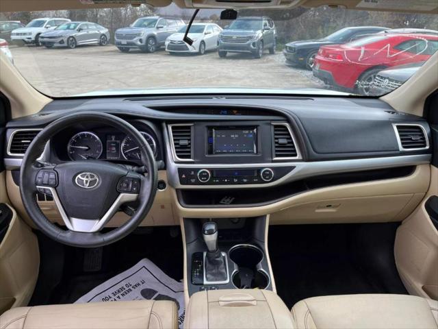 used 2016 Toyota Highlander car, priced at $16,995