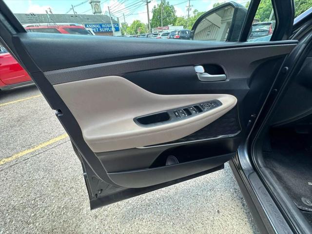 used 2020 Hyundai Santa Fe car, priced at $16,995
