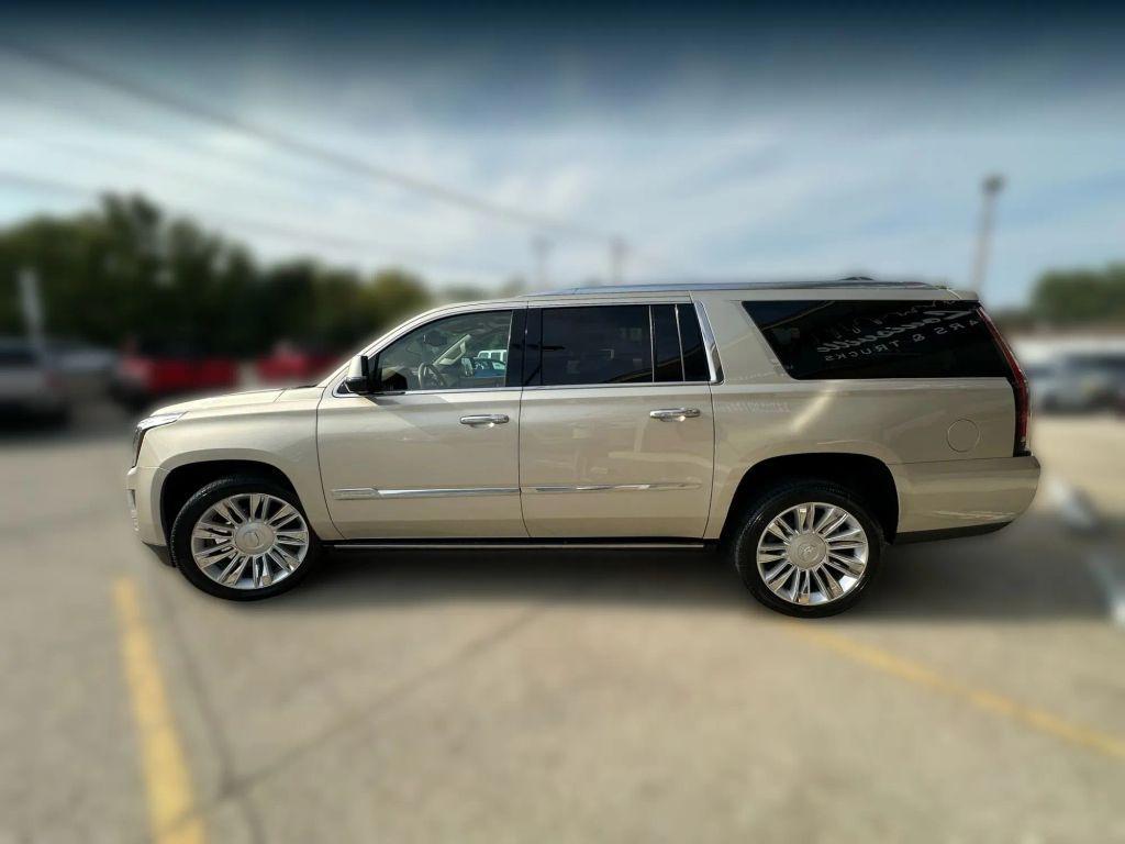 used 2016 Cadillac Escalade ESV car, priced at $22,620