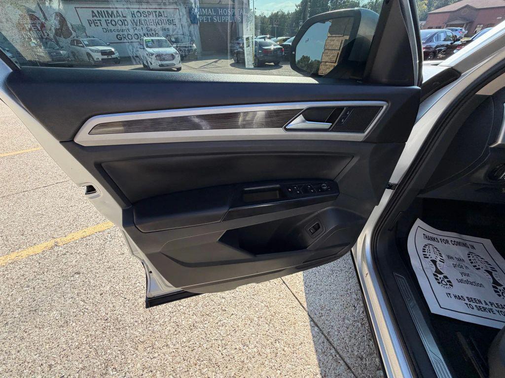used 2018 Volkswagen Atlas car, priced at $13,426