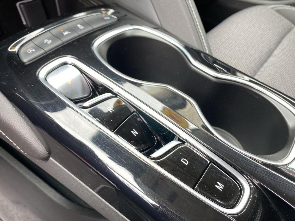 used 2023 Buick Envision car, priced at $29,000