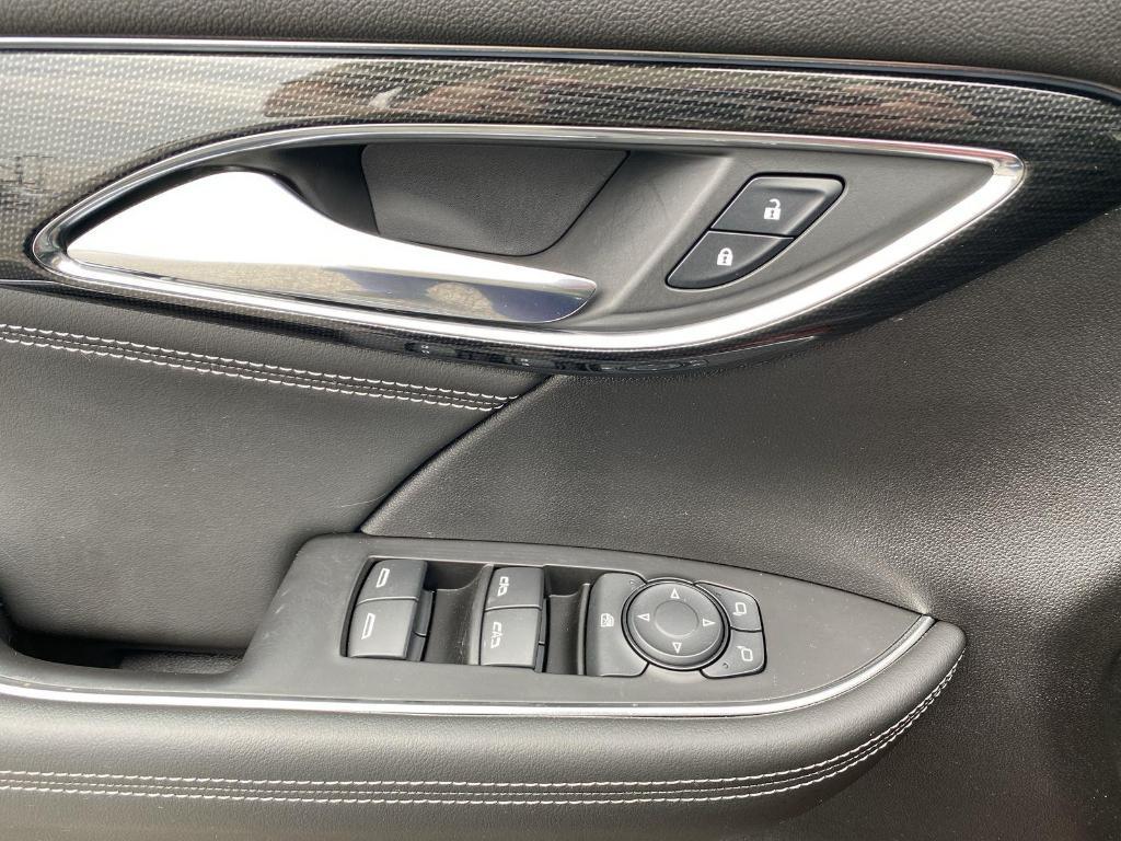 used 2023 Buick Envision car, priced at $29,000