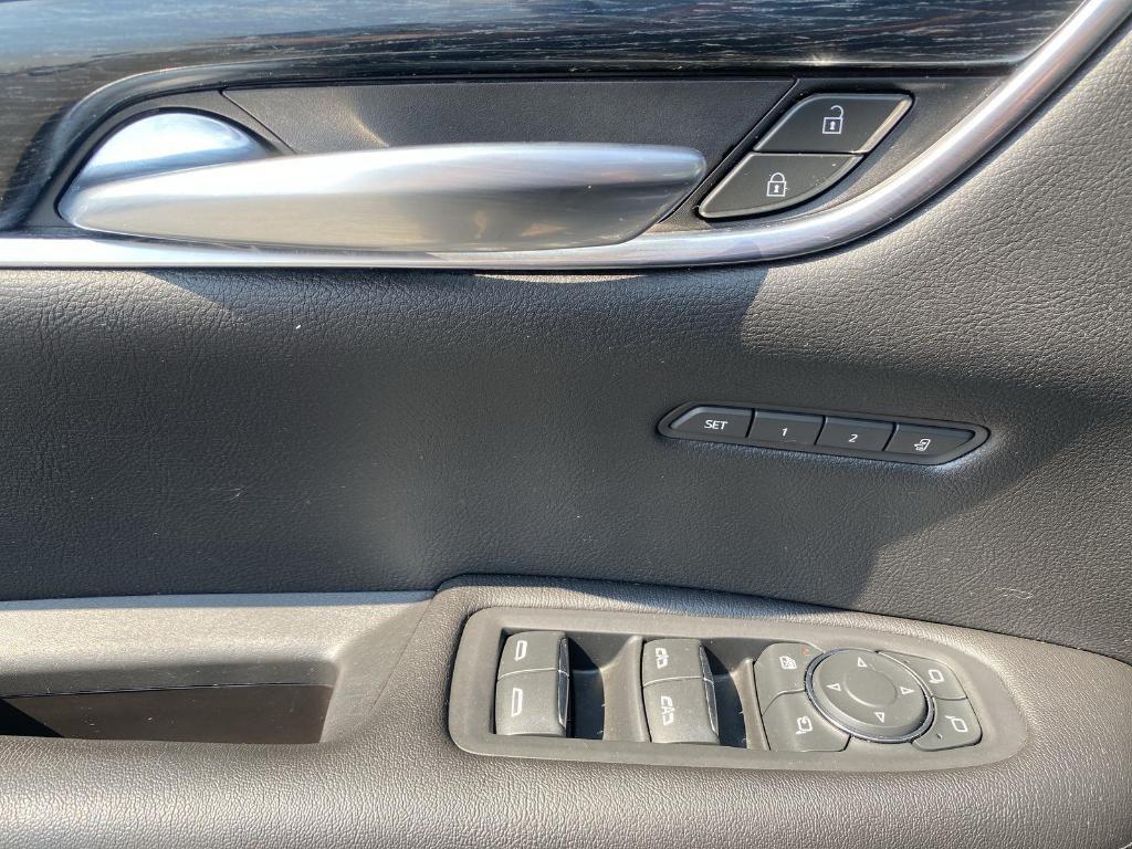 used 2021 Cadillac XT5 car, priced at $30,000
