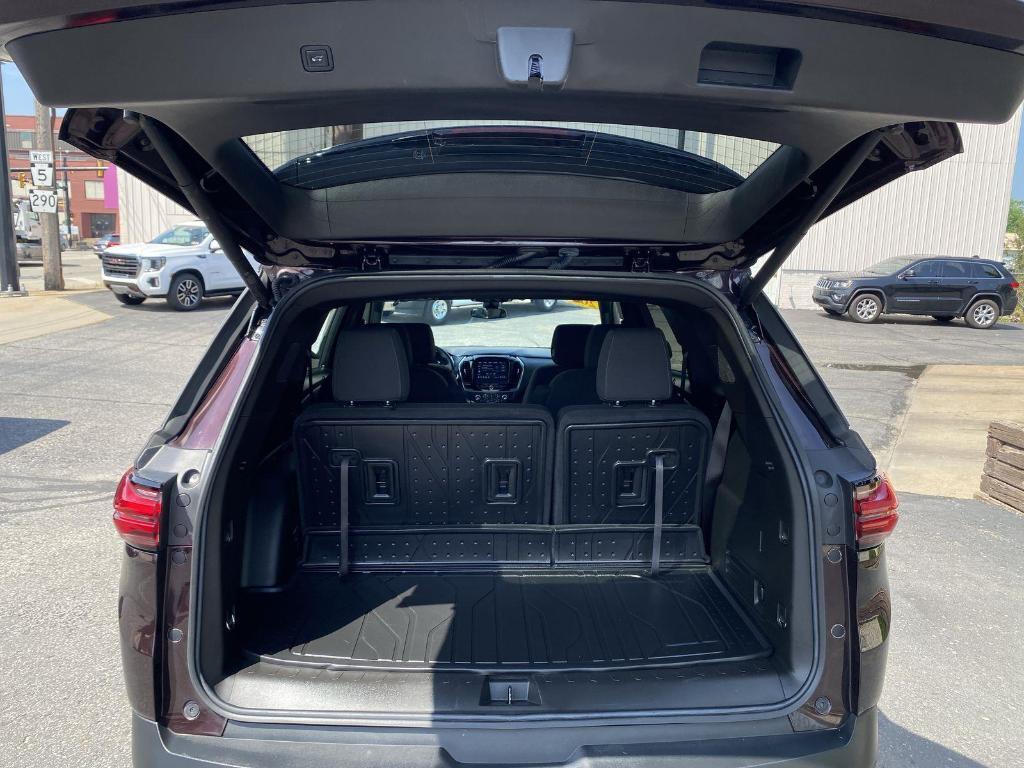 used 2023 Chevrolet Traverse car, priced at $33,500