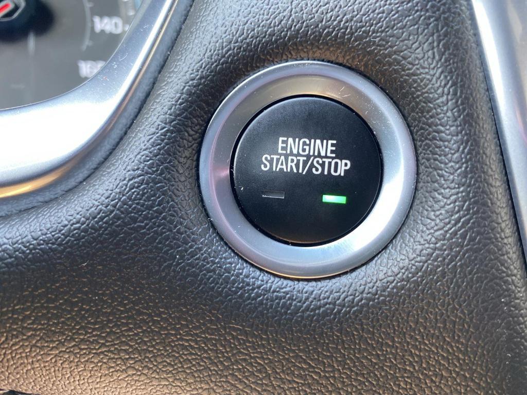 used 2023 Chevrolet Traverse car, priced at $33,500