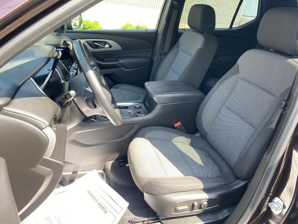 used 2023 Chevrolet Traverse car, priced at $33,500