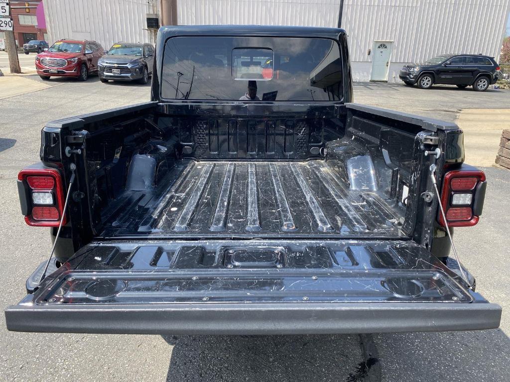used 2023 Jeep Gladiator car, priced at $33,000