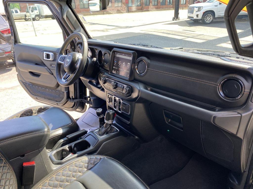 used 2023 Jeep Gladiator car, priced at $33,000