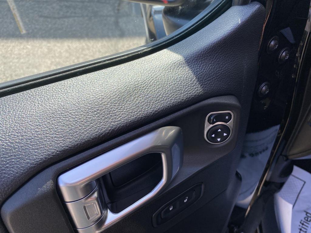 used 2023 Jeep Gladiator car, priced at $33,000