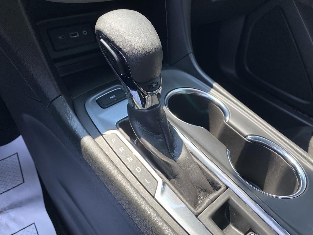 used 2022 Chevrolet Equinox car, priced at $21,500