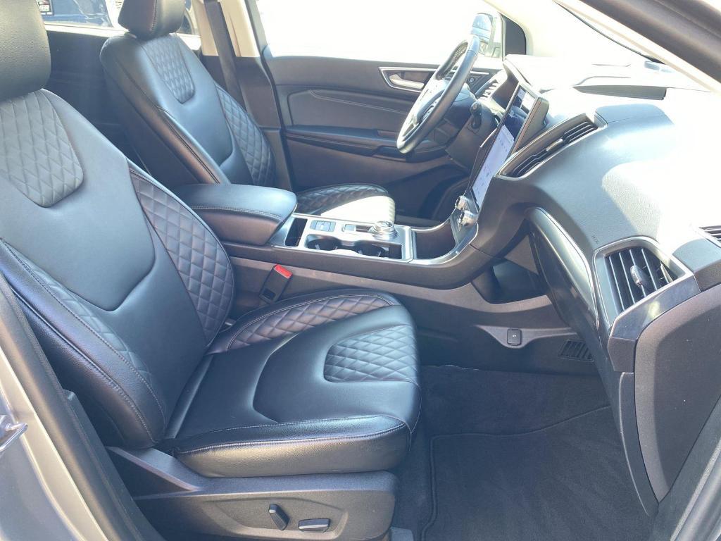 used 2024 Ford Edge car, priced at $30,000