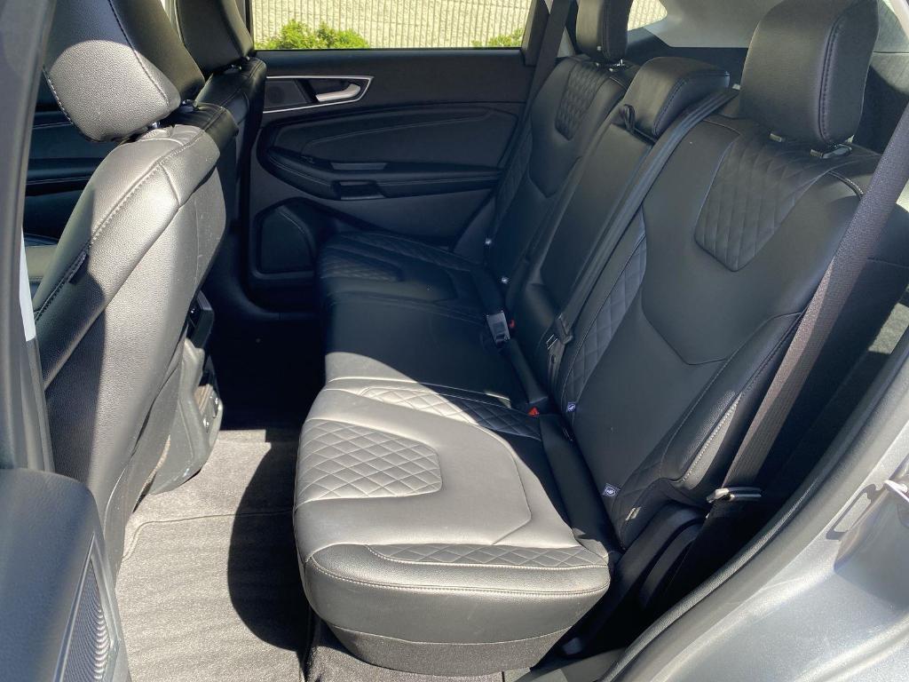 used 2024 Ford Edge car, priced at $30,000