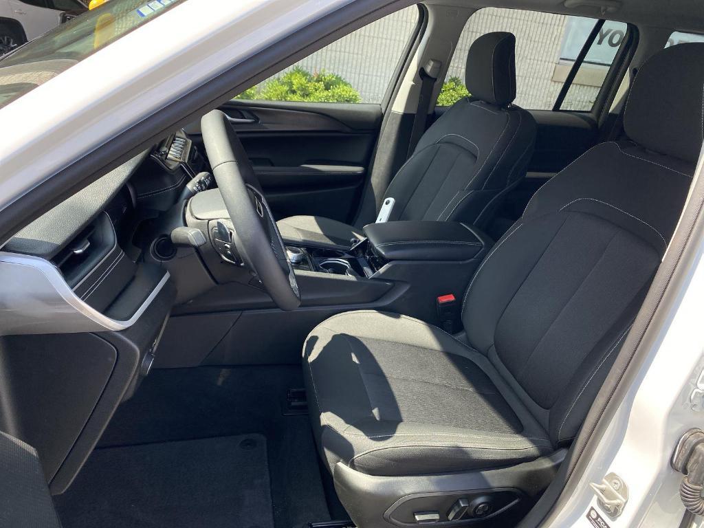 used 2023 Jeep Grand Cherokee car, priced at $31,500