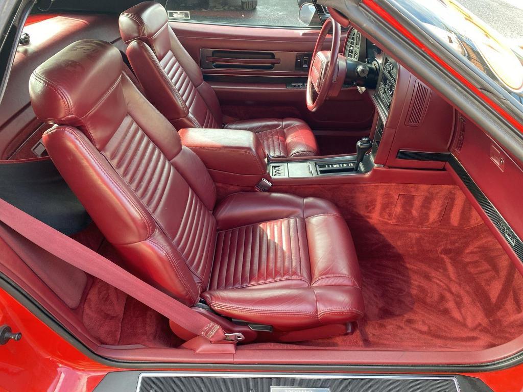 used 1990 Buick Reatta car, priced at $13,500
