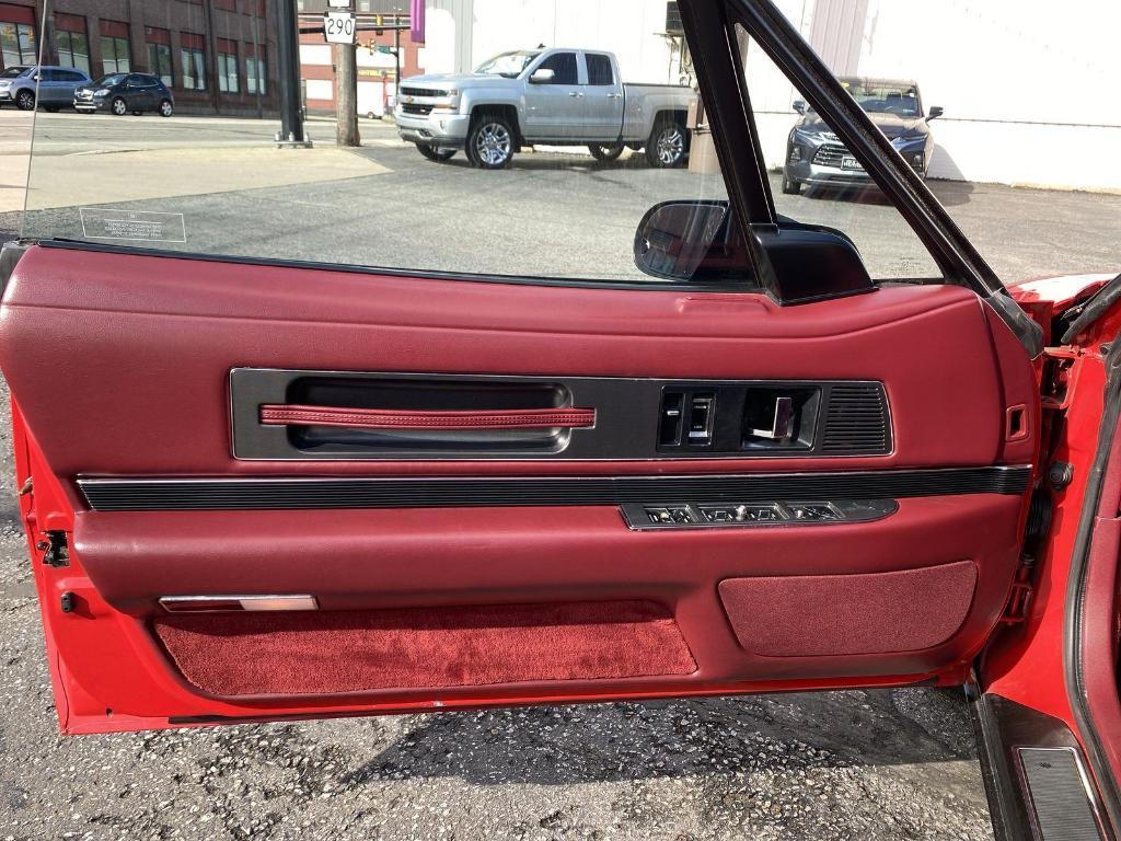 used 1990 Buick Reatta car, priced at $13,500