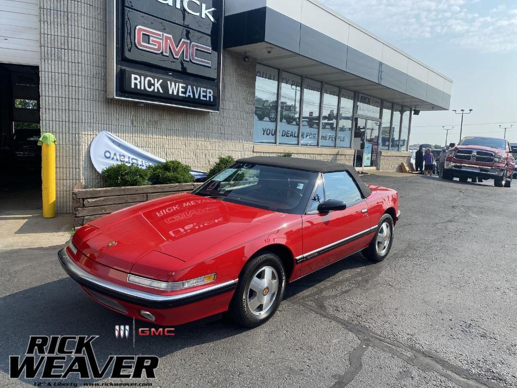 used 1990 Buick Reatta car, priced at $13,500