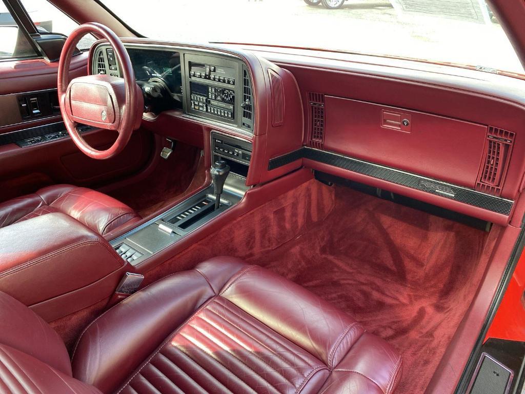 used 1990 Buick Reatta car, priced at $13,500