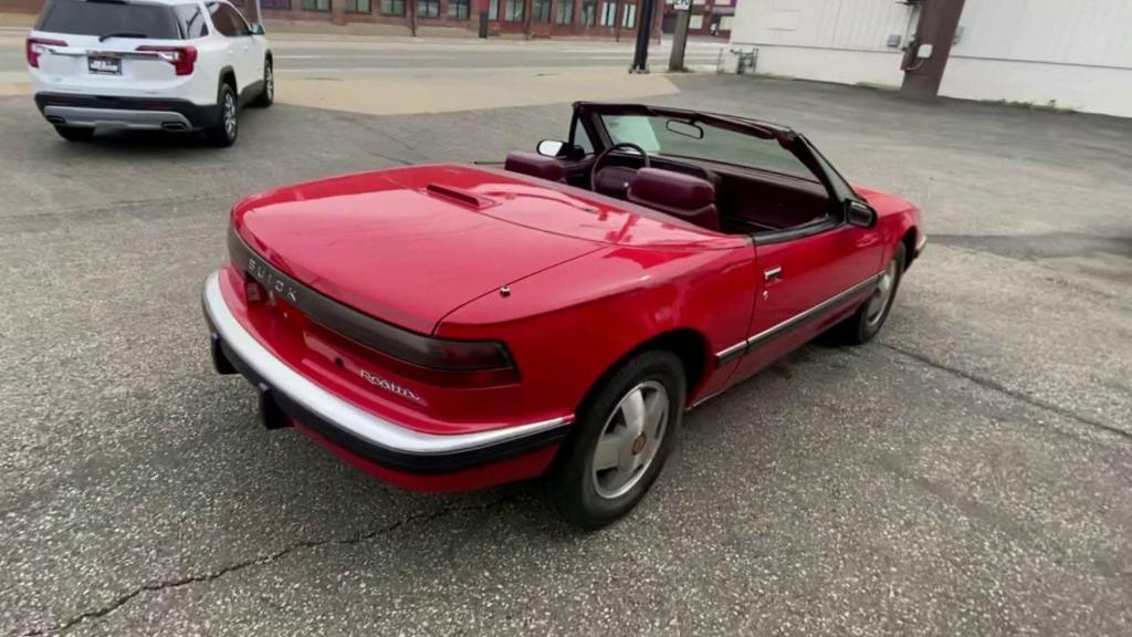 used 1990 Buick Reatta car, priced at $17,000