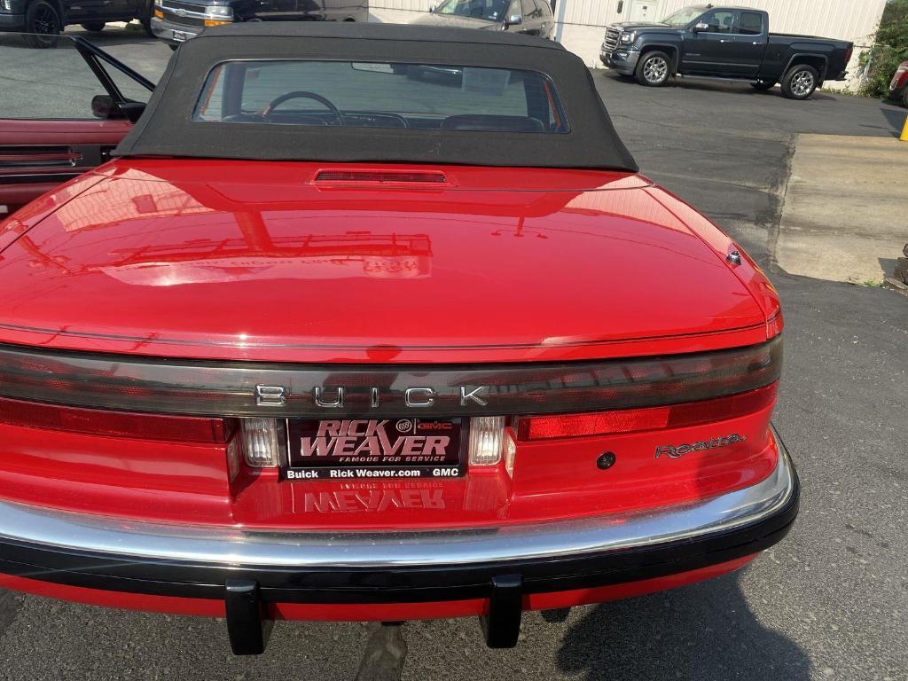 used 1990 Buick Reatta car, priced at $13,000