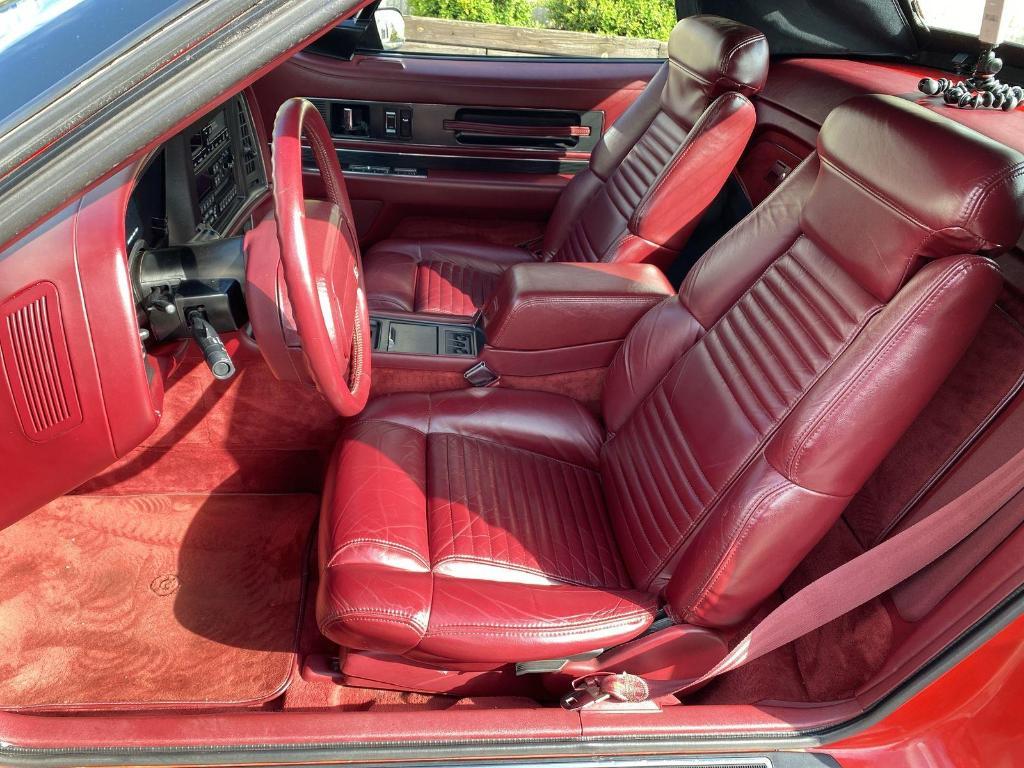 used 1990 Buick Reatta car, priced at $13,500