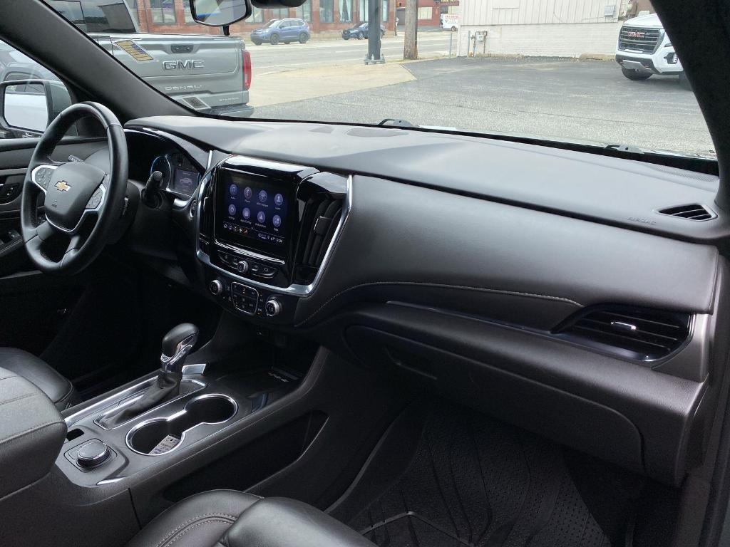 used 2023 Chevrolet Traverse car, priced at $33,500