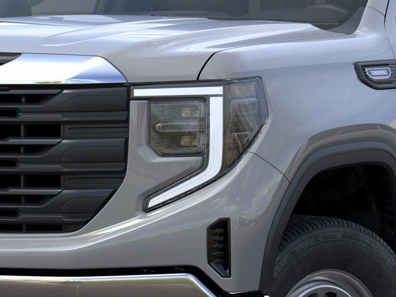 new 2025 GMC Sierra 1500 car, priced at $39,675