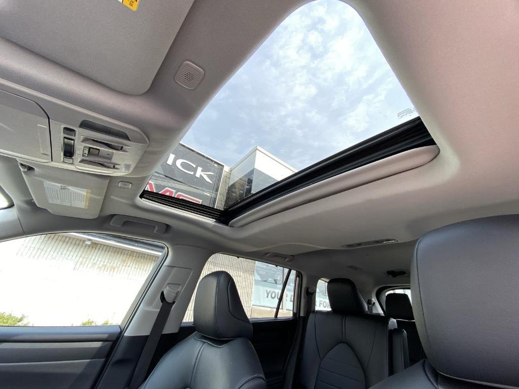 used 2024 Toyota Highlander car, priced at $42,000
