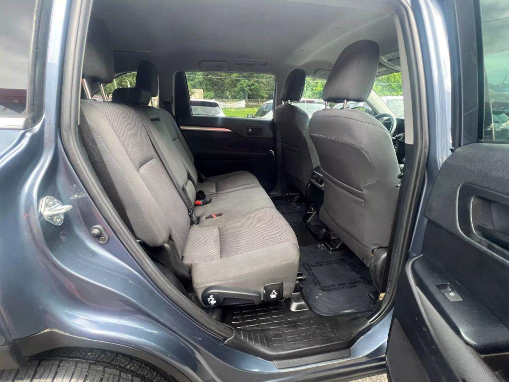 used 2019 Toyota Highlander car, priced at $16,800