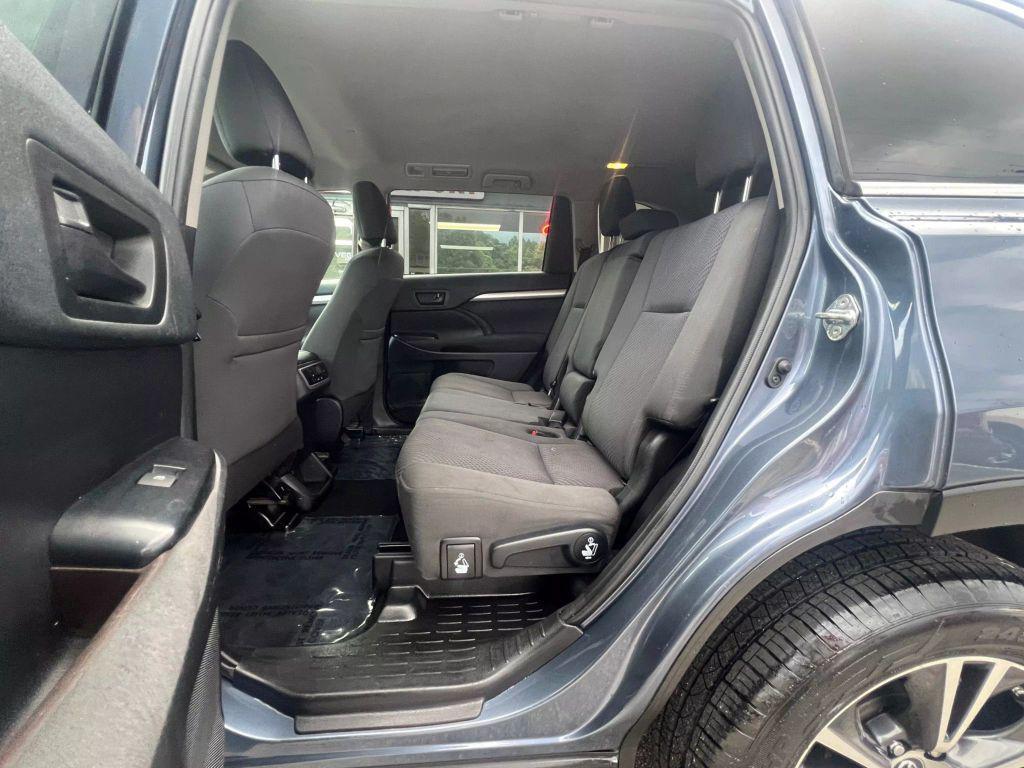 used 2019 Toyota Highlander car, priced at $16,800