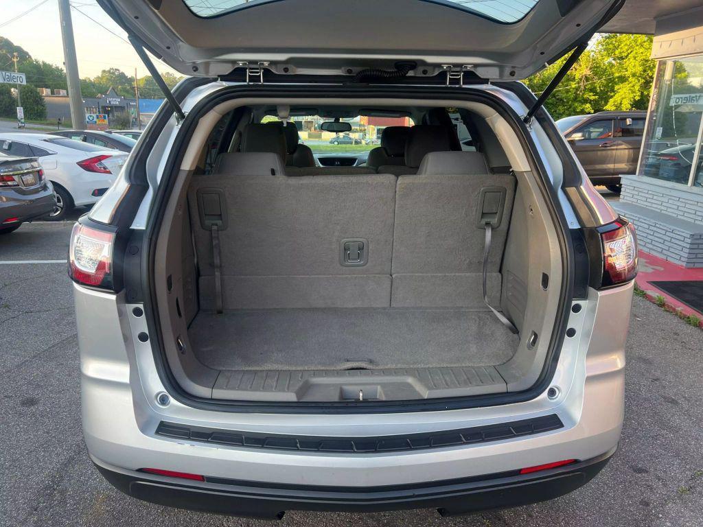 used 2017 Chevrolet Traverse car, priced at $13,500