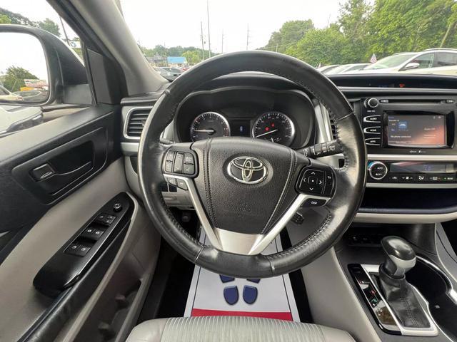 used 2014 Toyota Highlander car, priced at $16,900