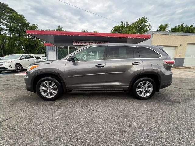 used 2014 Toyota Highlander car, priced at $16,900