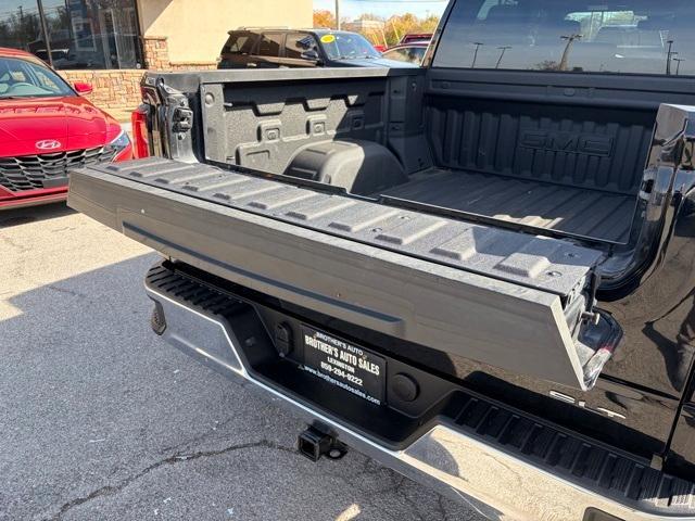 used 2022 GMC Sierra 1500 car, priced at $35,999