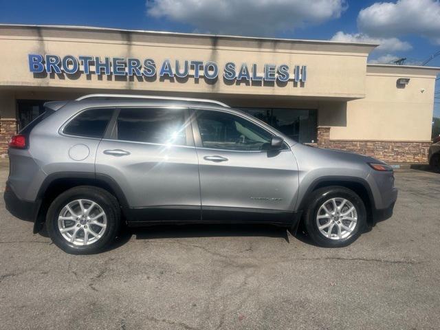 used 2014 Jeep Cherokee car, priced at $12,999