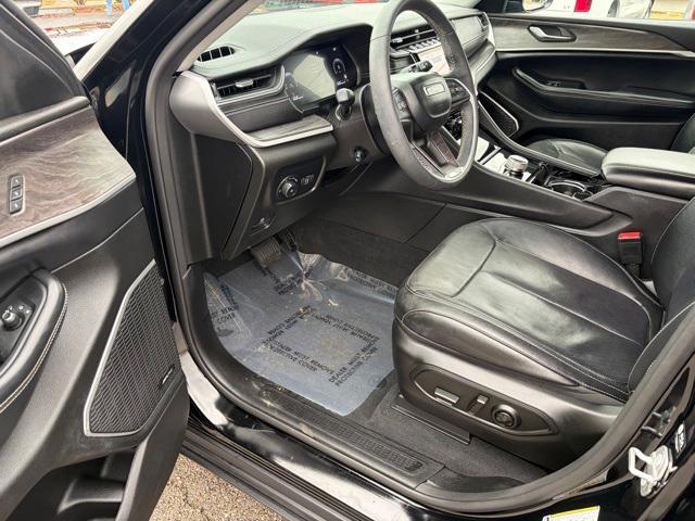 used 2023 Jeep Grand Cherokee car, priced at $29,999