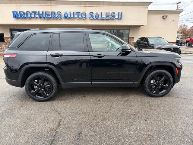 used 2023 Jeep Grand Cherokee car, priced at $29,999