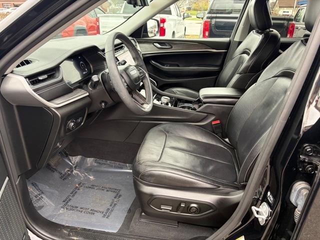 used 2023 Jeep Grand Cherokee car, priced at $29,999