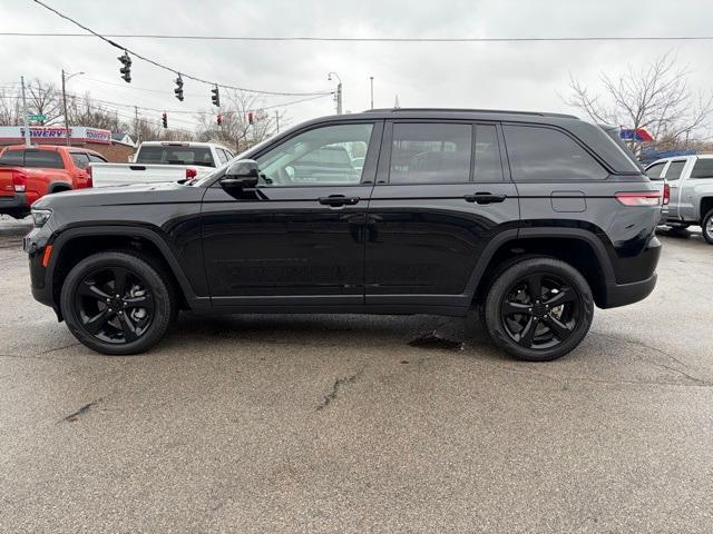 used 2023 Jeep Grand Cherokee car, priced at $29,999